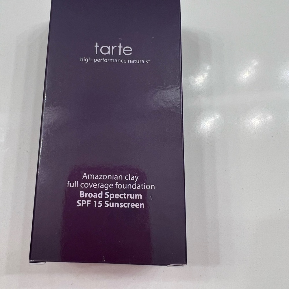 Tarte Amazonian Clay Full Coverage Foundation 29B light-medium beige